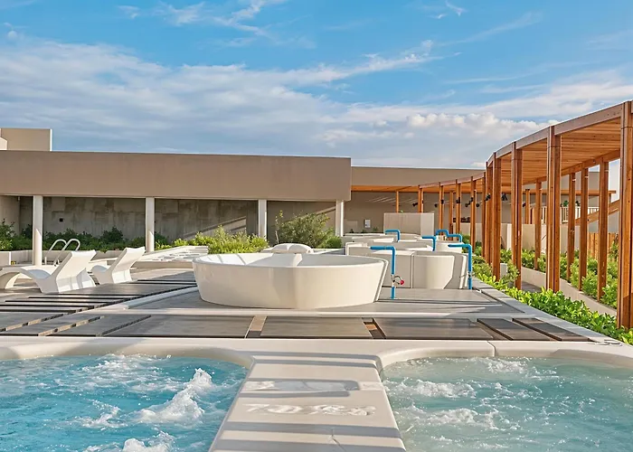 Chambay Golden Breeze Palm Apartment